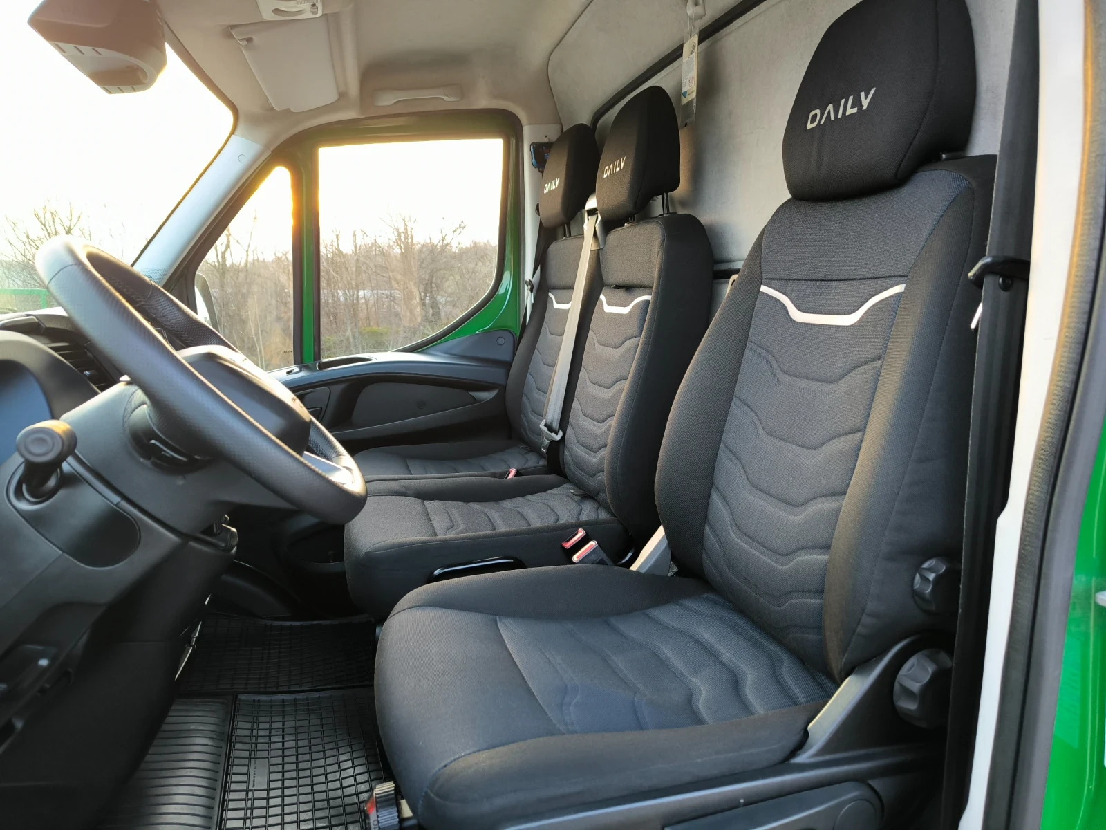Iveco 35S18 3.0 TDi ПЪТНА ПОМОЩ- ЛУКС ШВЕЙЦАРИЯ, снимка 9 - Бусове и автобуси - 54574866