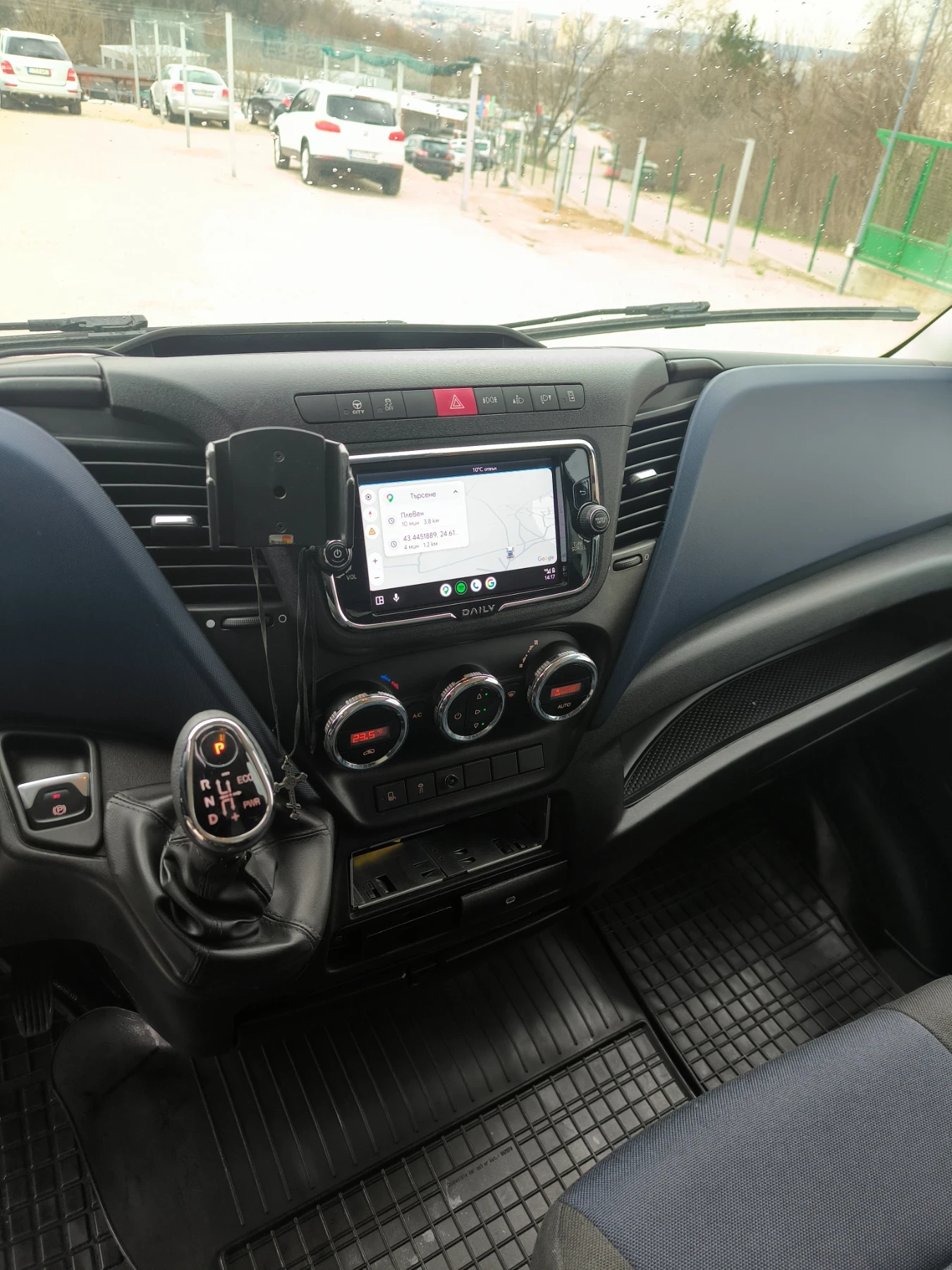 Iveco 35S18 3.0 TDi ПЪТНА ПОМОЩ- ЛУКС ШВЕЙЦАРИЯ, снимка 13 - Бусове и автобуси - 54574866