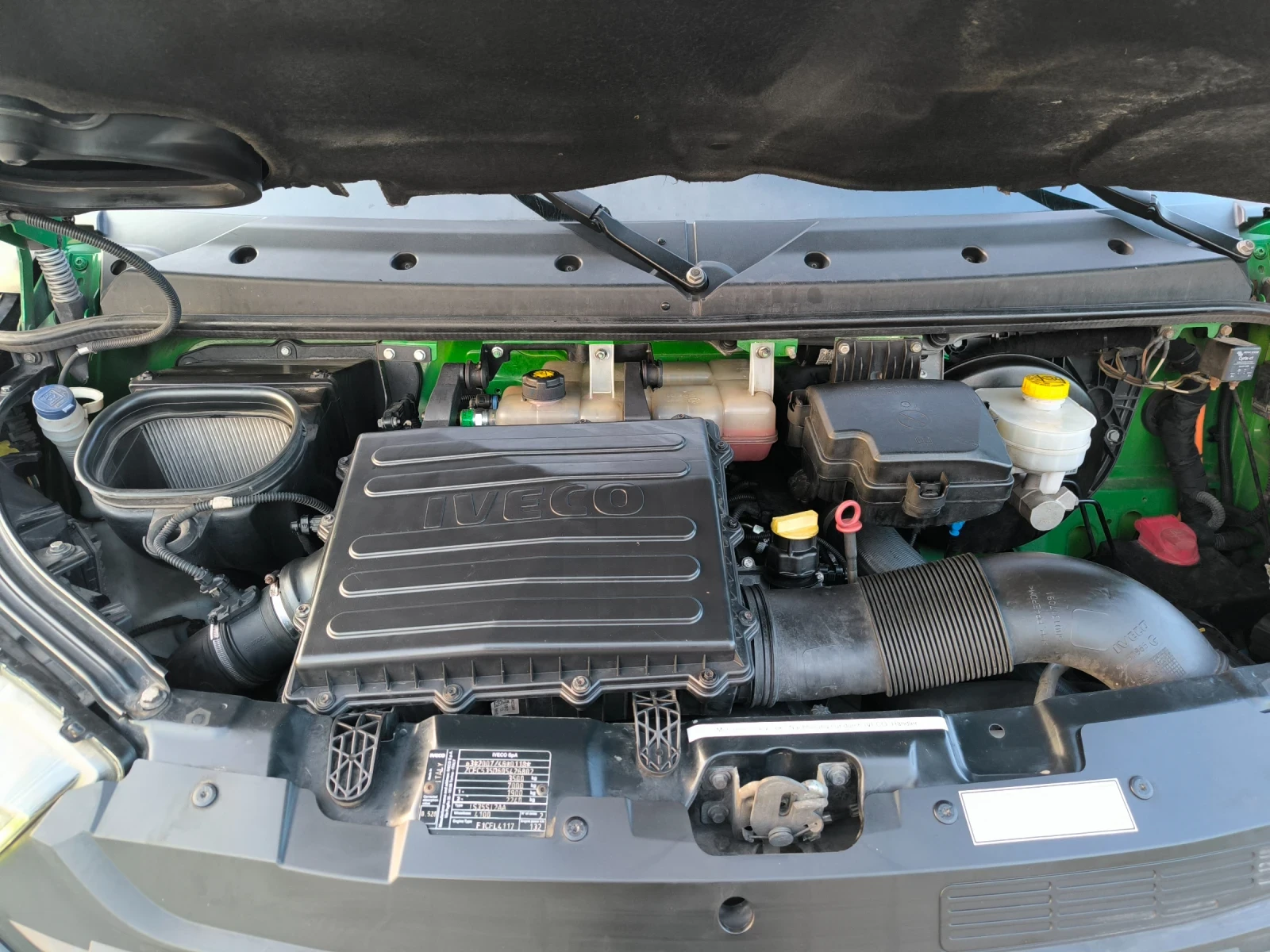 Iveco 35S18 3.0 TDi ПЪТНА ПОМОЩ- ЛУКС ШВЕЙЦАРИЯ, снимка 17 - Бусове и автобуси - 54574866
