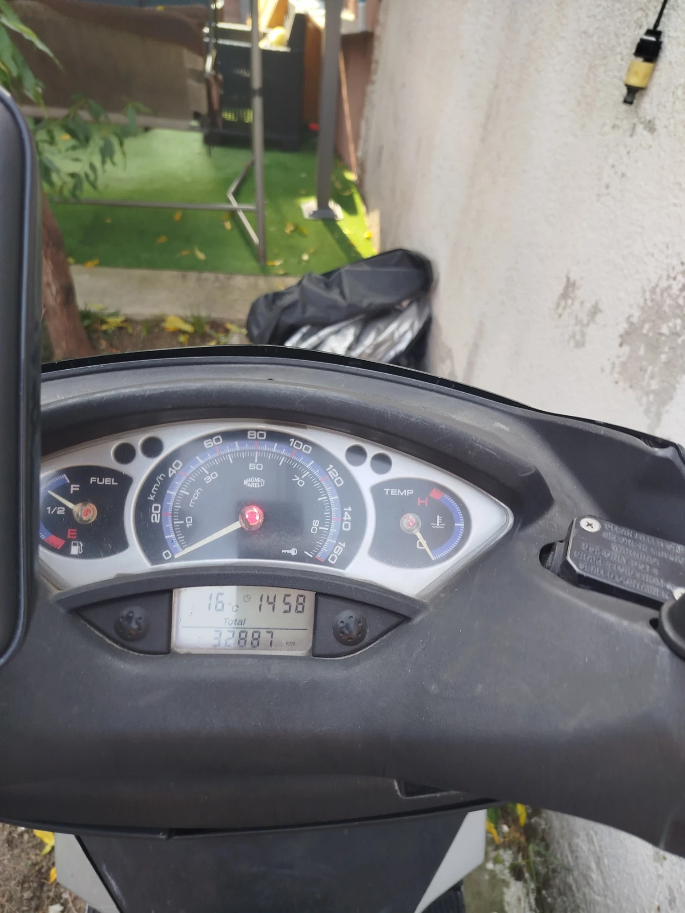 Yamaha X-max  - изображение 3