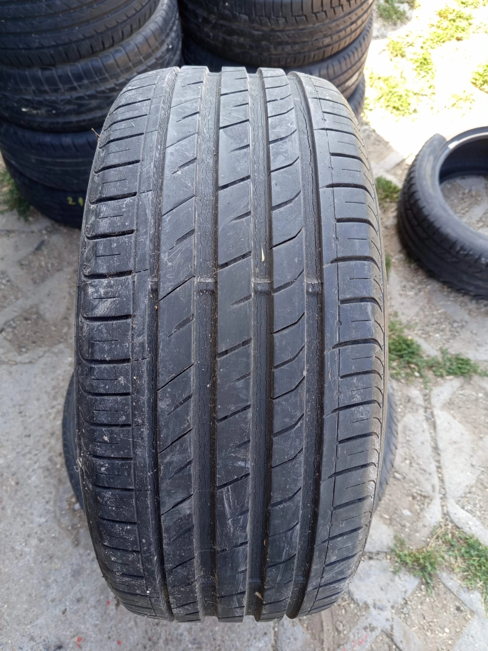 Гуми Летни 235/45R18