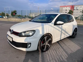 VW Golf GTI 211+ 6 Скорости Навигация Реални километри , снимка 1