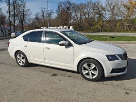 Skoda Octavia Купувана нова от България, снимка 2