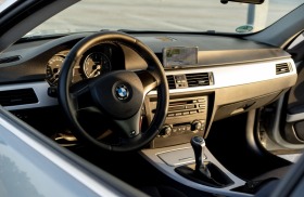 BMW 330 (272hp, Manual | Mobile.bg   13