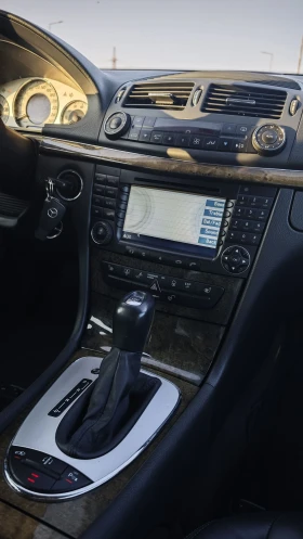 Mercedes-Benz E 500 РЕАЛНИ КМ/Без ръжда/Фабрична боя/Сервизна Книжка! - 7650 € / 14962.10 лв. - 51470643 15