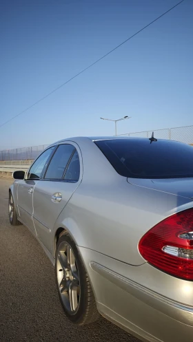 Mercedes-Benz E 500 РЕАЛНИ КМ/Без ръжда/Фабрична боя/Сервизна Книжка! - 7650 € / 14962.10 лв. - 51470643 8