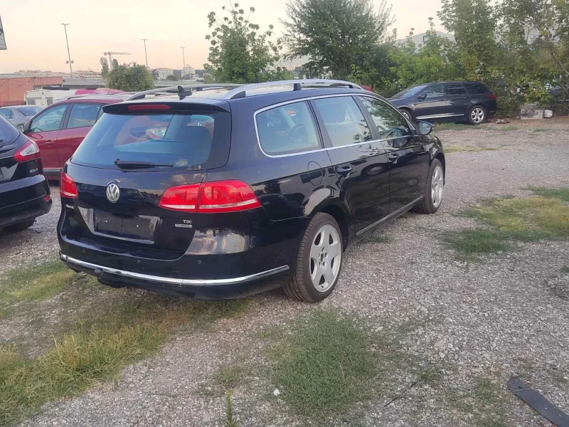 VW Passat 1.6 TDI , снимка 6 - Автомобили и джипове - 39644463