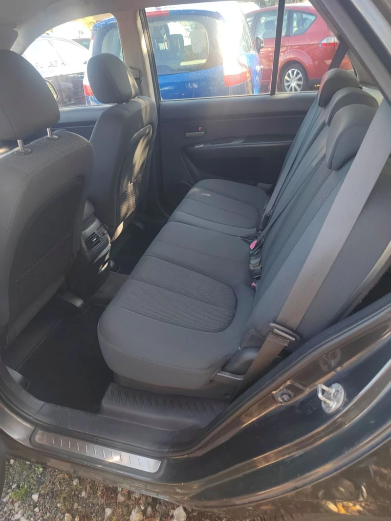 Kia Carens 2.0  Benzin , снимка 12 - Автомобили и джипове - 39644463