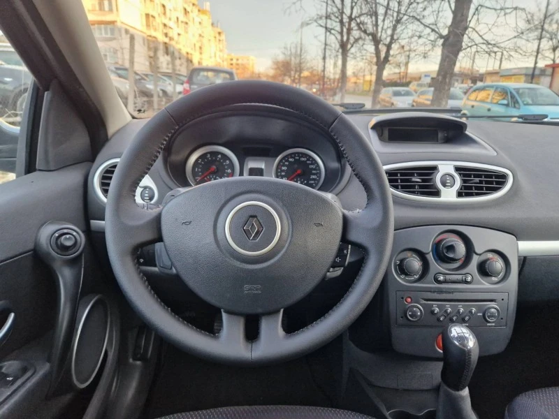 Renault Clio СОБСТВЕН ЛИЗИНГ , снимка 11 - Автомобили и джипове - 44149993