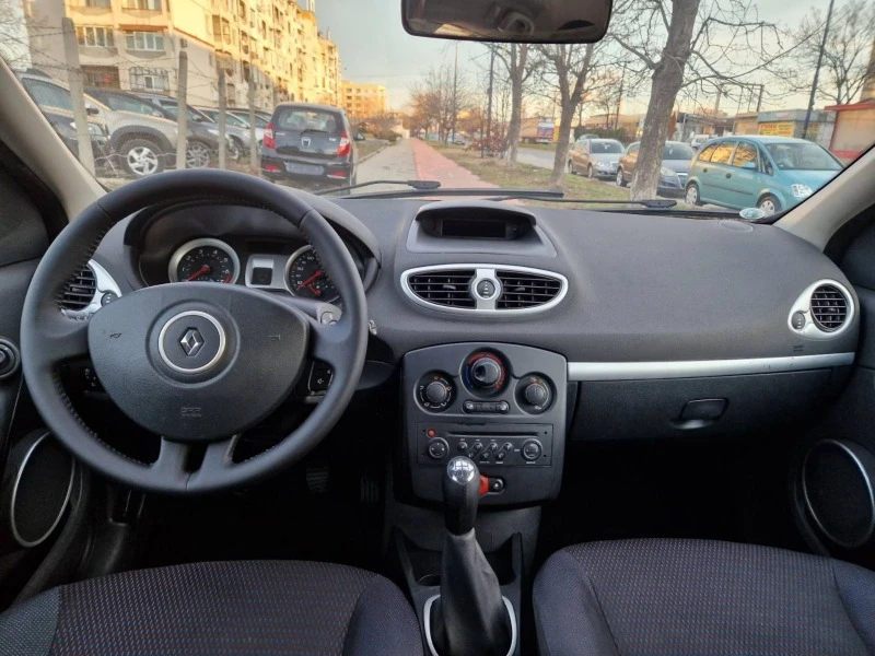 Renault Clio СОБСТВЕН ЛИЗИНГ , снимка 15 - Автомобили и джипове - 44149993