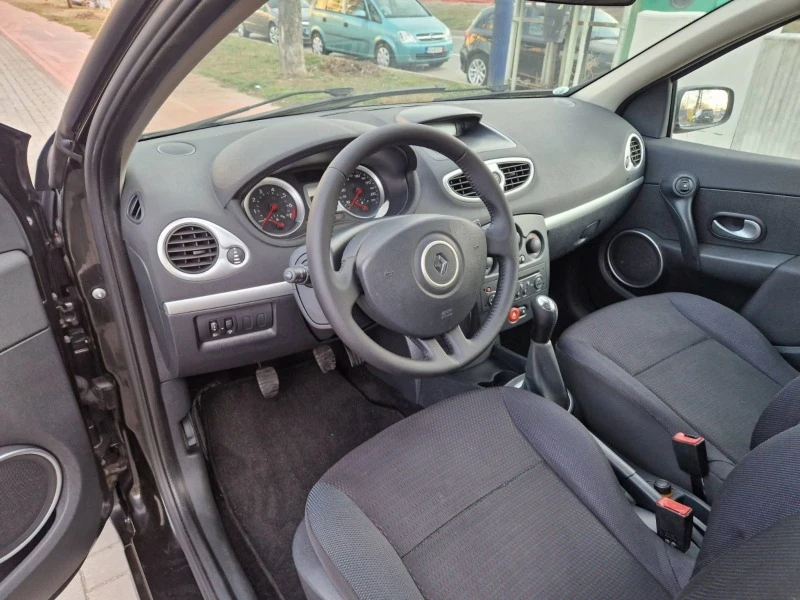 Renault Clio СОБСТВЕН ЛИЗИНГ , снимка 7 - Автомобили и джипове - 44149993