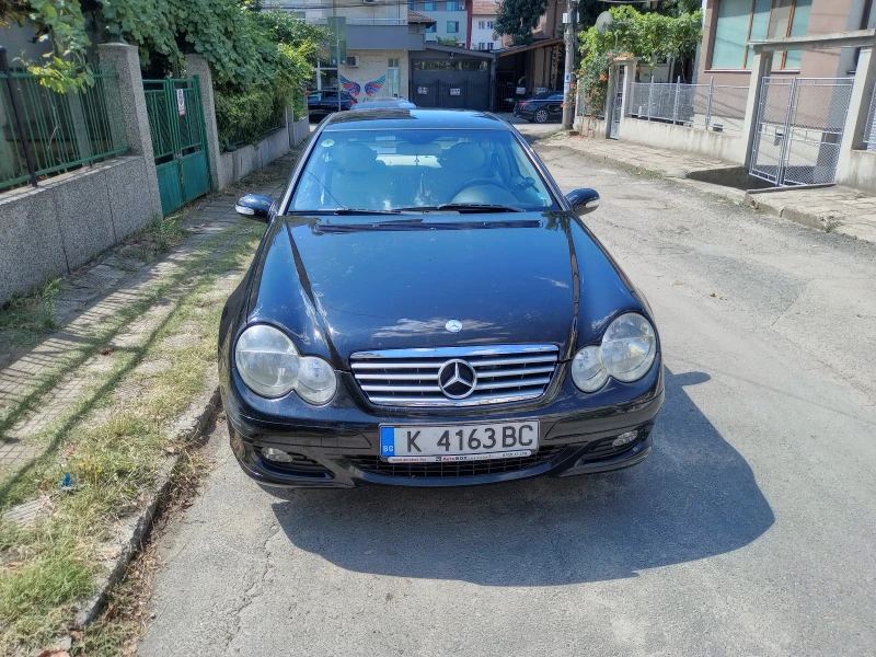 Mercedes-Benz C 180, снимка 2 - Автомобили и джипове - 46693510