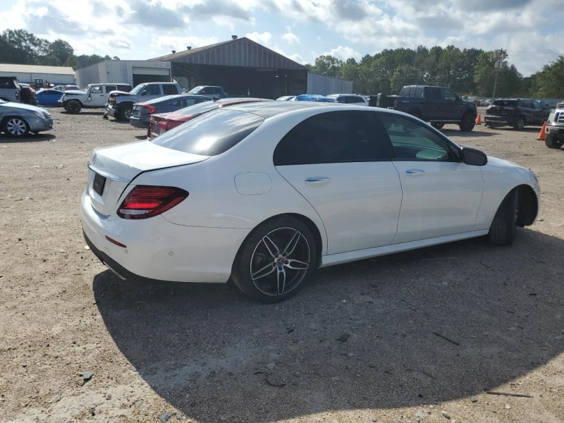 Mercedes-Benz E 350 RWD* AMG* BURMESTER* ДИГИТАЛНО ТАБЛО, снимка 6 - Автомобили и джипове - 47483104