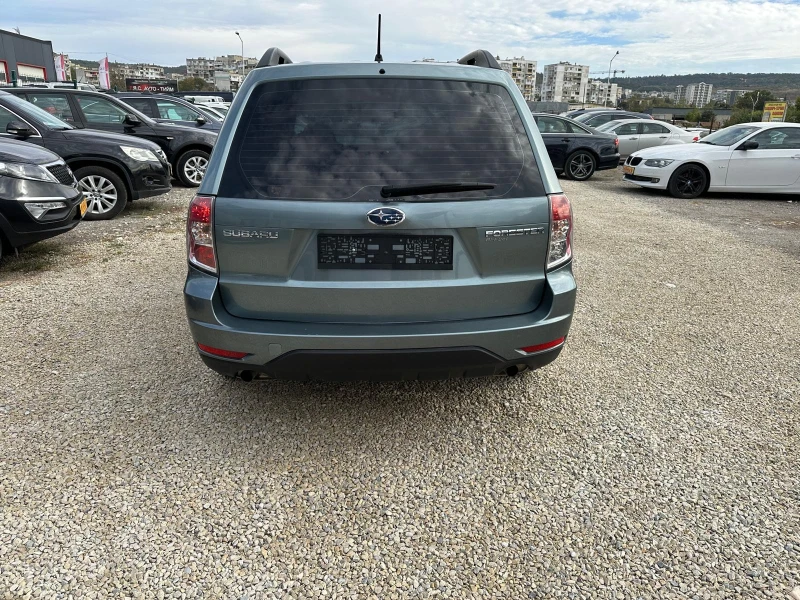 Subaru Forester Италия Газ, снимка 1 - Автомобили и джипове - 47986748