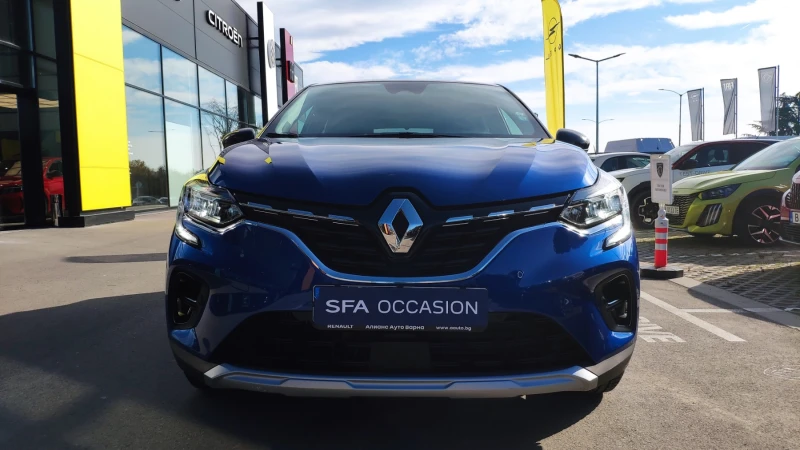 Renault Captur Intense 1.0i/101hp MT5, снимка 2 - Автомобили и джипове - 48069357