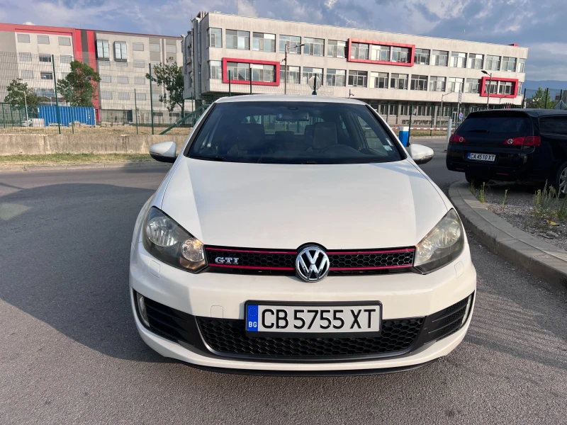 VW Golf GTI 211+ 6 Скорости Навигация Реални километри , снимка 2 - Автомобили и джипове - 51415196