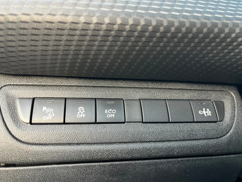 Peugeot 2008 1.6HDI ALLURE, снимка 12 - Автомобили и джипове - 52617638