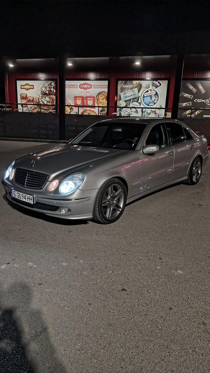 Mercedes-Benz E 500 РЕАЛНИ КМ/Без ръжда/Фабрична боя/Сервизна Книжка!