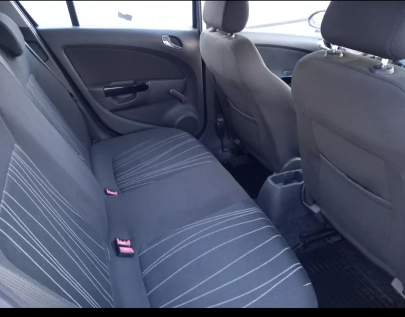 Opel Corsa 1.2, снимка 10 - Автомобили и джипове - 52753697