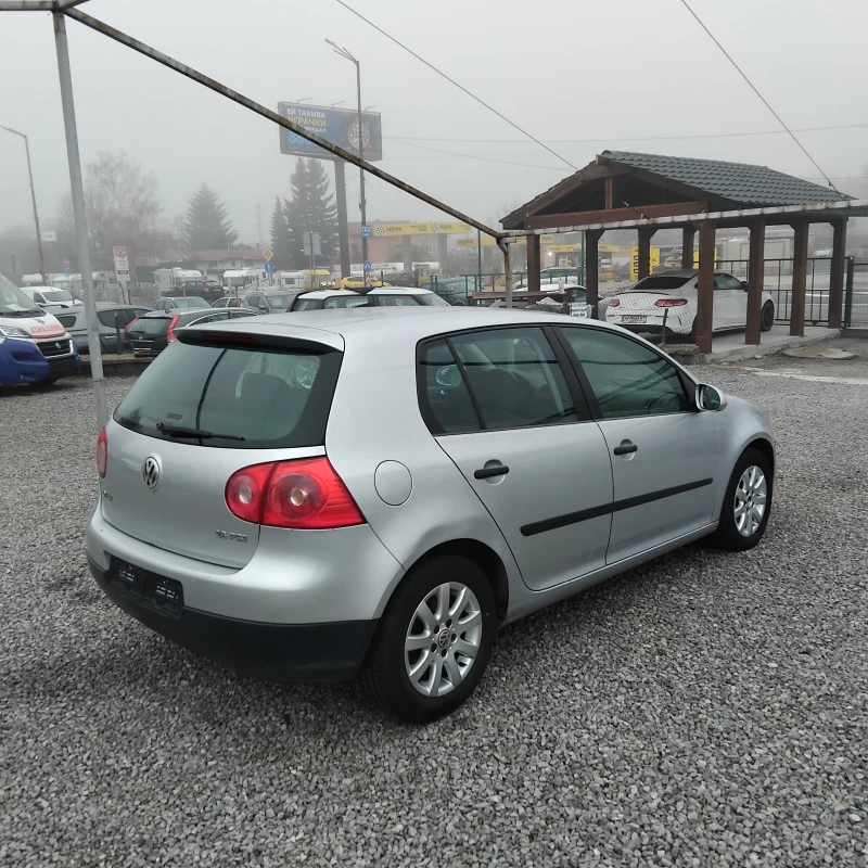 VW Golf 1.6, снимка 4 - Автомобили и джипове - 52788719