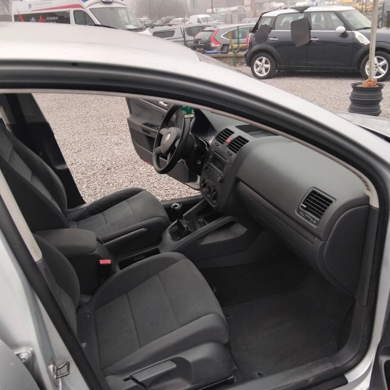 VW Golf 1.6, снимка 10 - Автомобили и джипове - 52788719