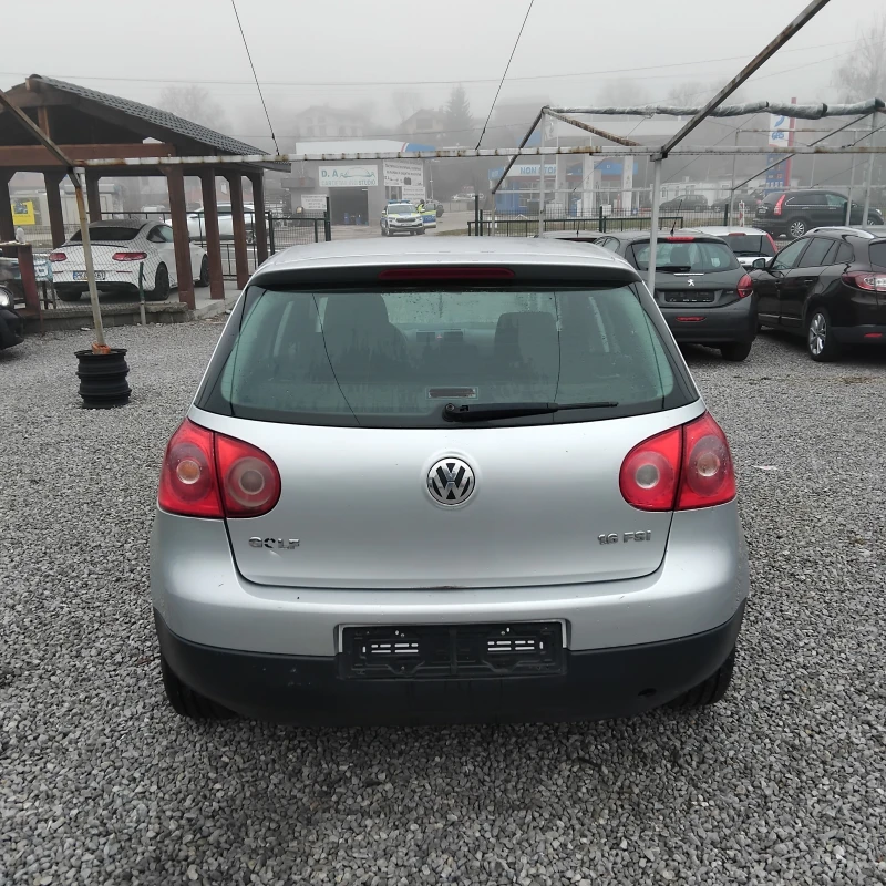 VW Golf 1.6, снимка 6 - Автомобили и джипове - 52788719