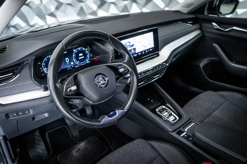 Skoda Octavia 2.0 TDI * LED, снимка 8 - Автомобили и джипове - 52803809