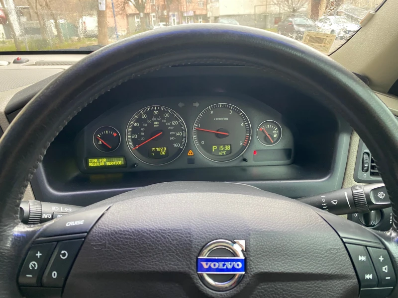 Volvo S60 D5, снимка 11 - Автомобили и джипове - 53413337