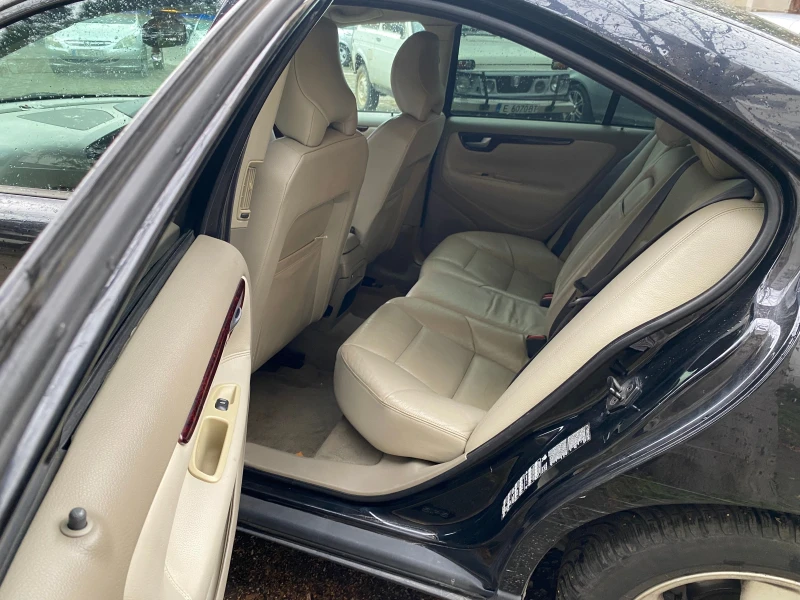 Volvo S60 D5, снимка 8 - Автомобили и джипове - 53413337