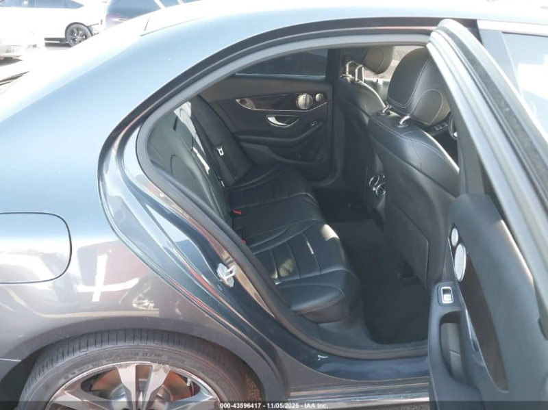 Mercedes-Benz C 300 2l, снимка 8 - Автомобили и джипове - 53577157