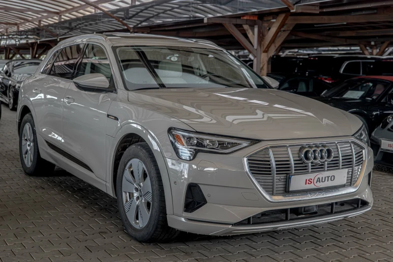 Audi E-Tron 55 95kWh/Quattro/Камера 360/Обдухване/Bang&Olufsen, снимка 2 - Автомобили и джипове - 53580997