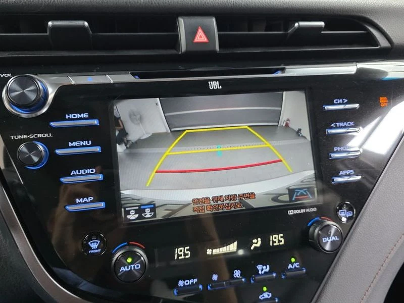 Toyota Camry 2.5 Automatic, снимка 13 - Автомобили и джипове - 55662565