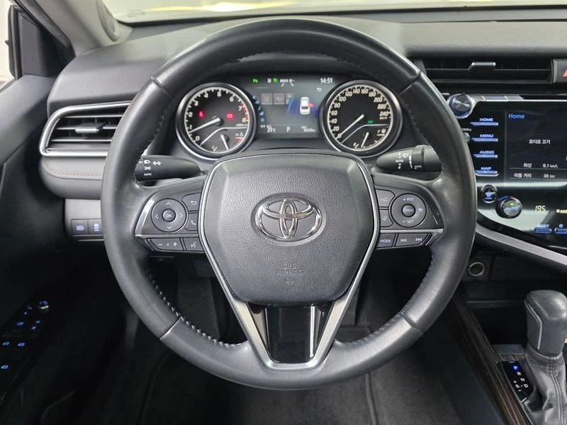 Toyota Camry 2.5 Automatic, снимка 9 - Автомобили и джипове - 55662565