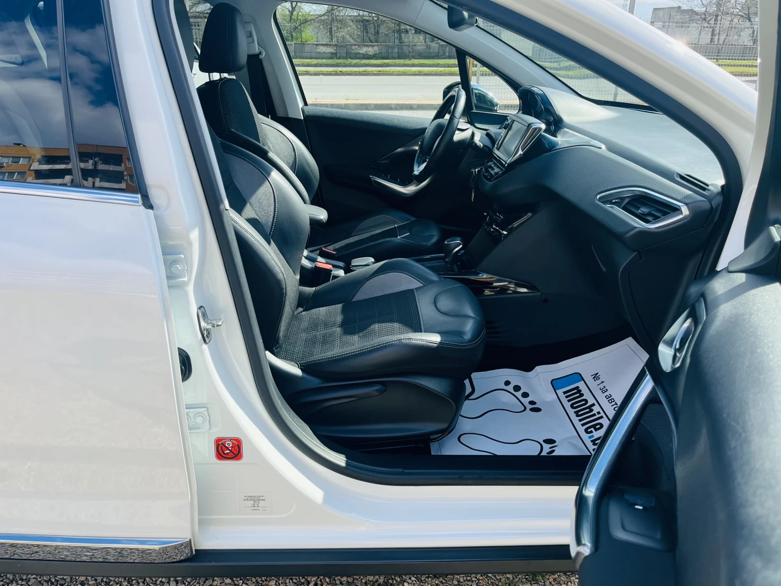 Peugeot 2008 1.2i NAVI-TOP | Mobile.bg — изображение 12