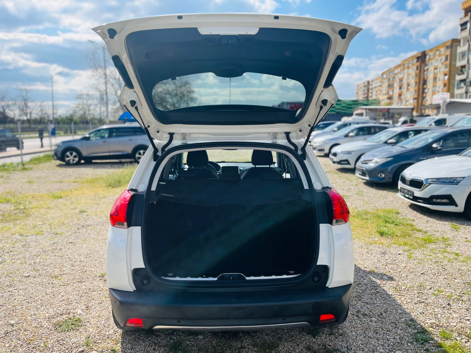 Peugeot 2008 1.2i NAVI-TOP | Mobile.bg — изображение 15