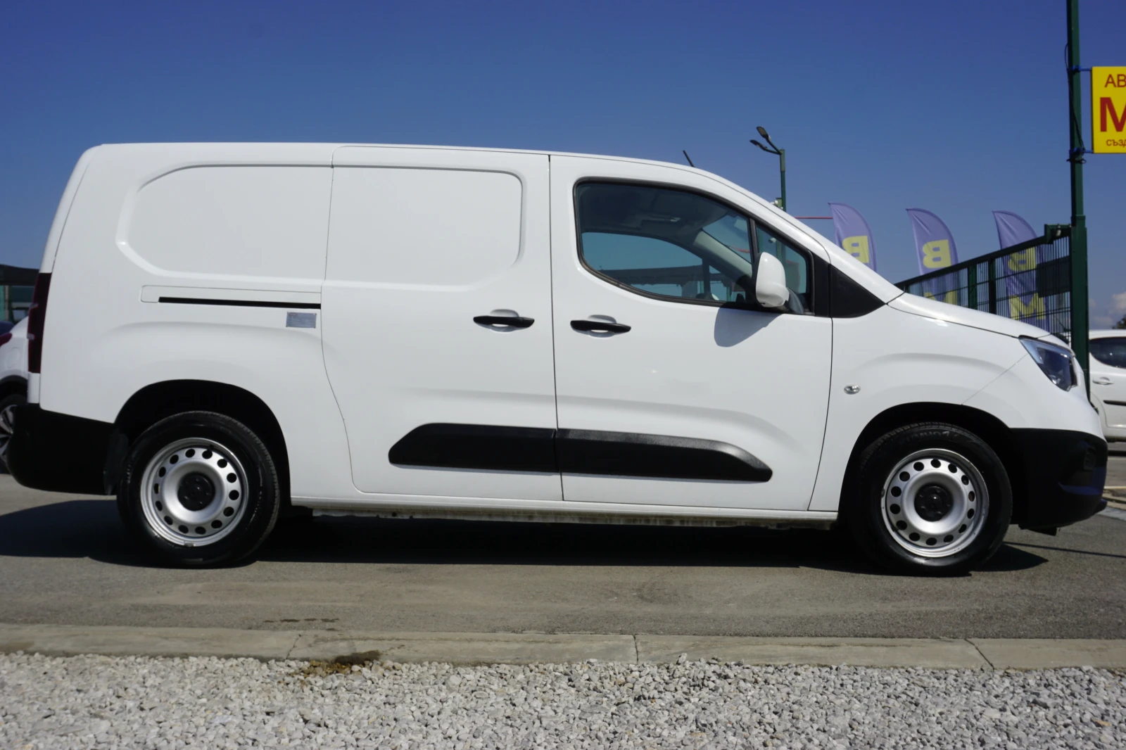 Opel Combo 1.6/93x.km/L2/H1/Хладилен/3места - изображение 9