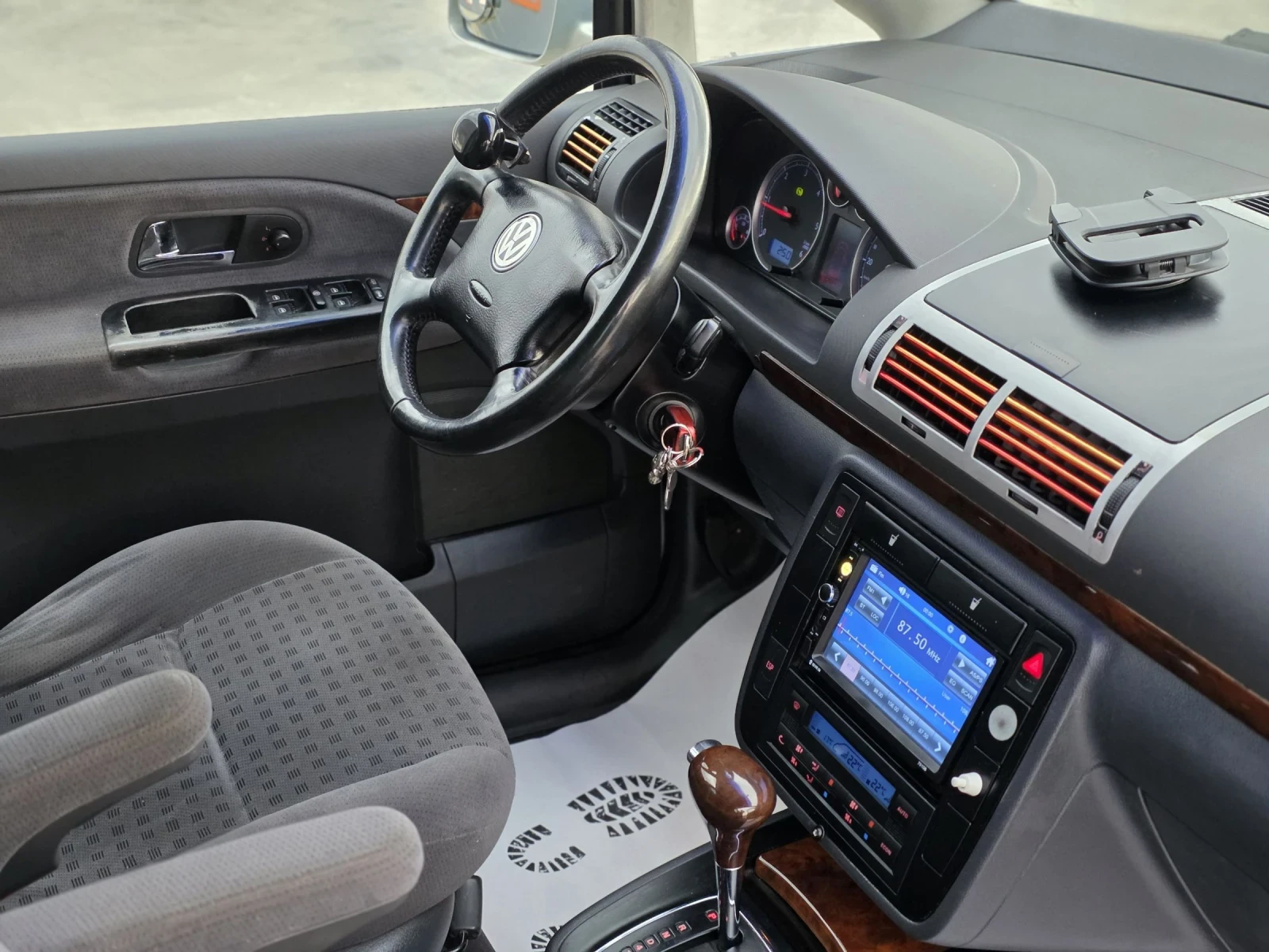 VW Sharan 1.9tdi 116 k.c.  - изображение 9