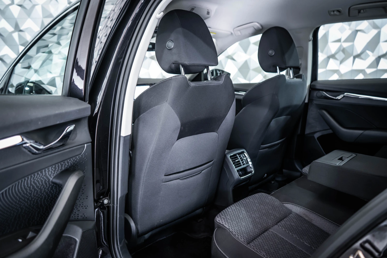 Skoda Octavia 2.0 TDI * LED | Mobile.bg � ����������� 15