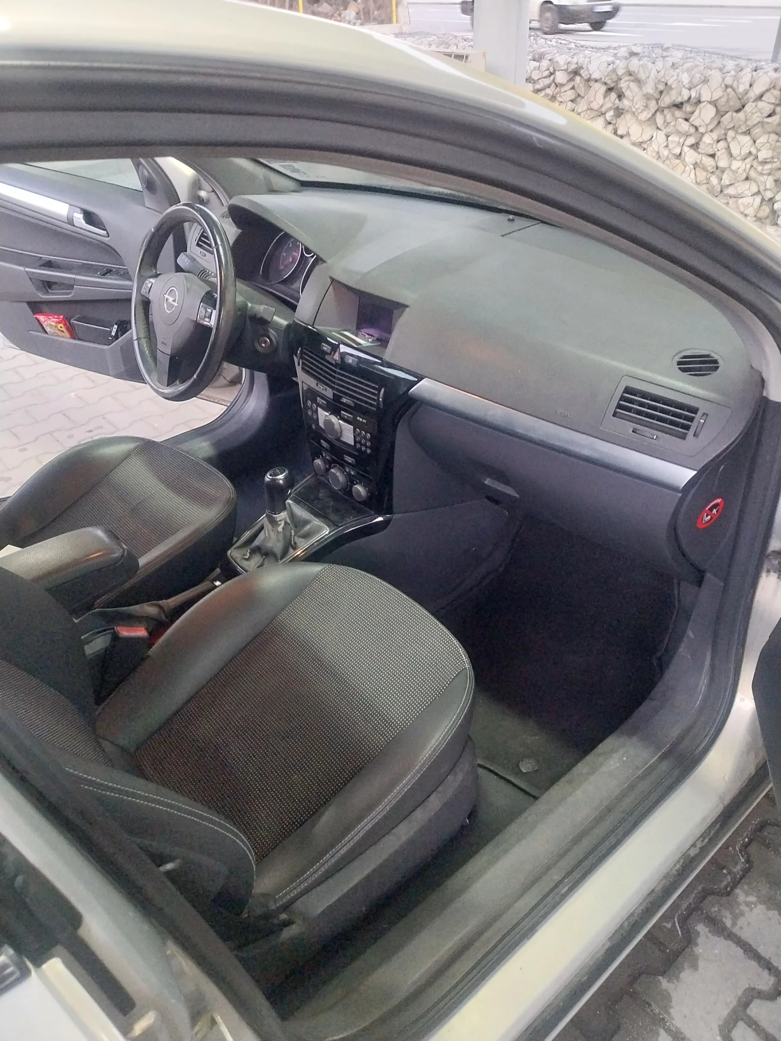 Opel Astra 1.7 cdti Cosmo, снимка 15 - Автомобили и джипове - 53638390