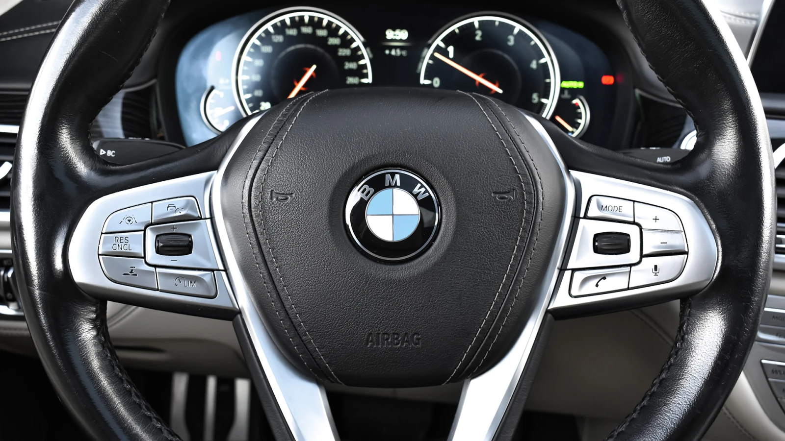 BMW 750 Ld xDrive M Sport Steptronic - изображение 10