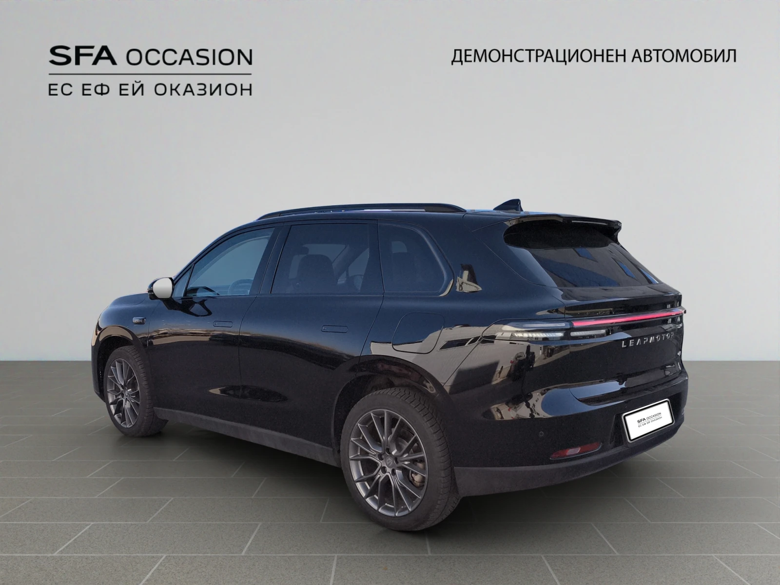 Leapmotor C10 DESIGN REEV 158kW 28, 4kWh//2507969, снимка 7 - Автомобили и джипове - 53827010