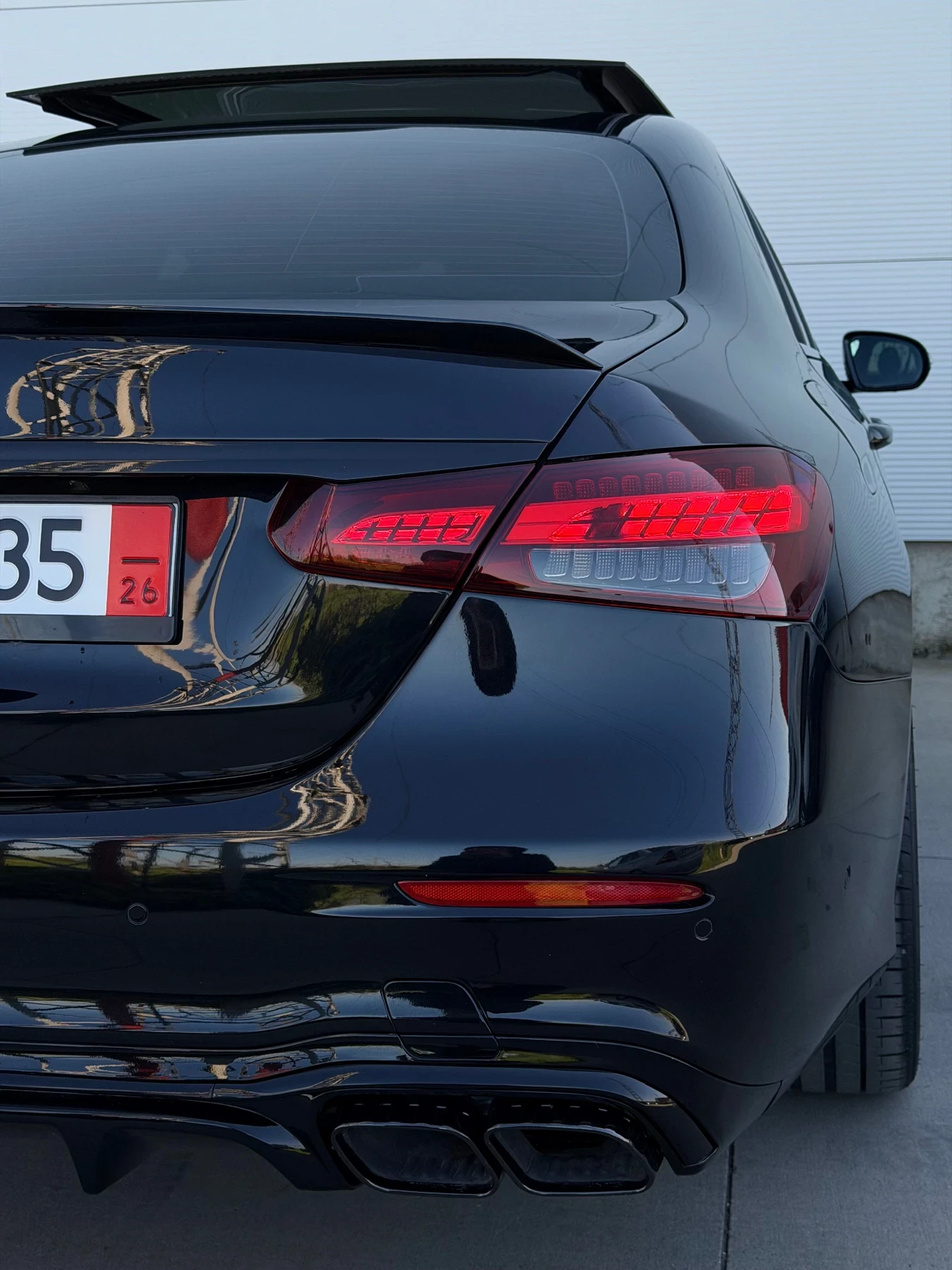 Mercedes-Benz E 220 Серв.ист., Facelift AMG пакет, снимка 6 - Автомобили и джипове - 54526386