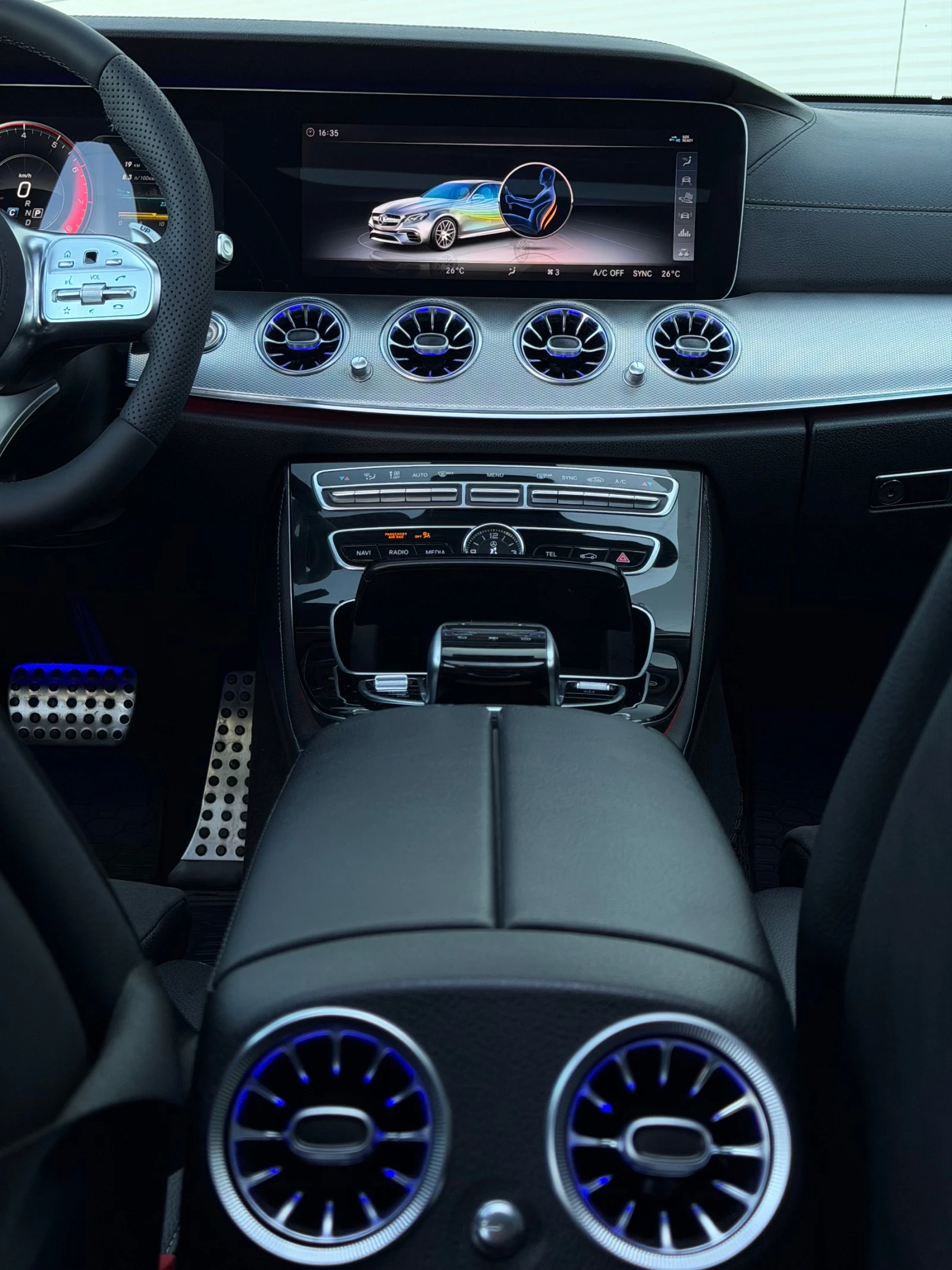 Mercedes-Benz E 220 Серв.ист., Facelift AMG пакет, снимка 15 - Автомобили и джипове - 54526386