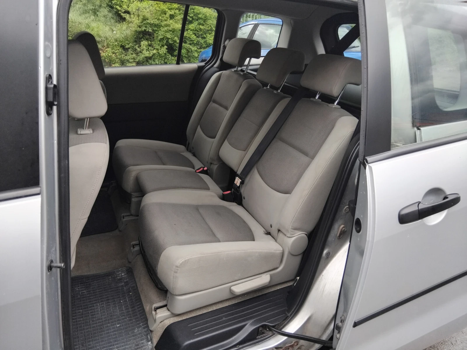 Mazda 5, снимка 13 - Автомобили и джипове - 54526339