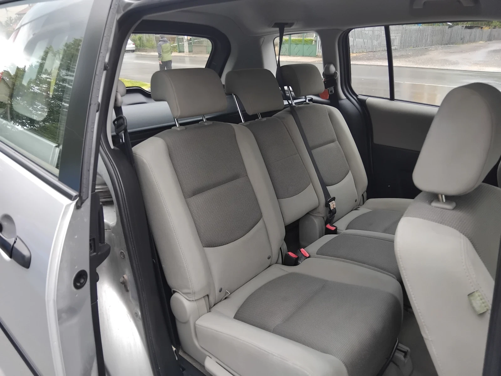 Mazda 5, снимка 10 - Автомобили и джипове - 54526339