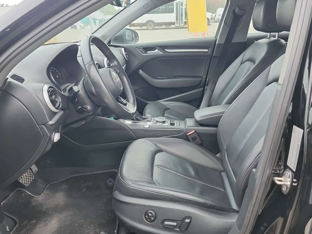 Audi A3 * PROGRESSIV * QUATTRO* ПОДГРЕВ* ПАНОРАМА* , снимка 7 - Автомобили и джипове - 54564882