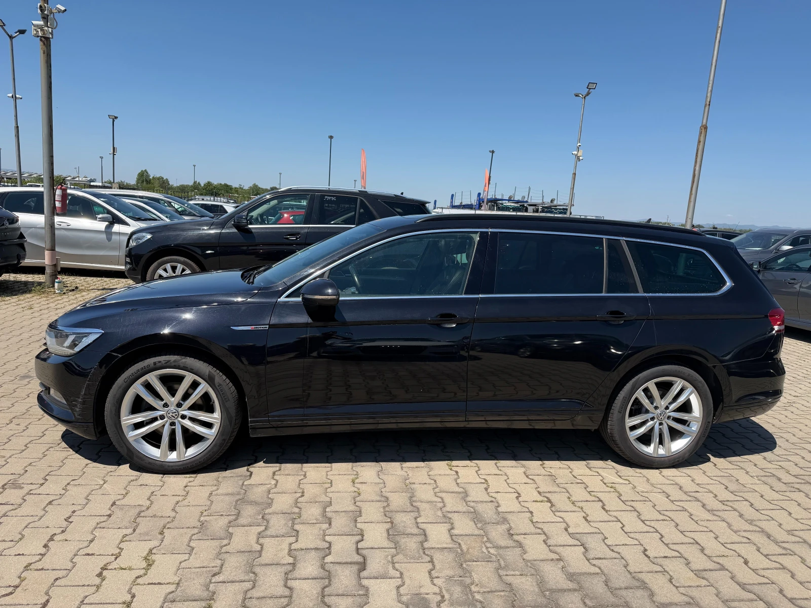 VW Passat 2.0TDI 4MOTION PANORAMA/KOJA/NAVI EURO 6, снимка 9 - Автомобили и джипове - 55475388