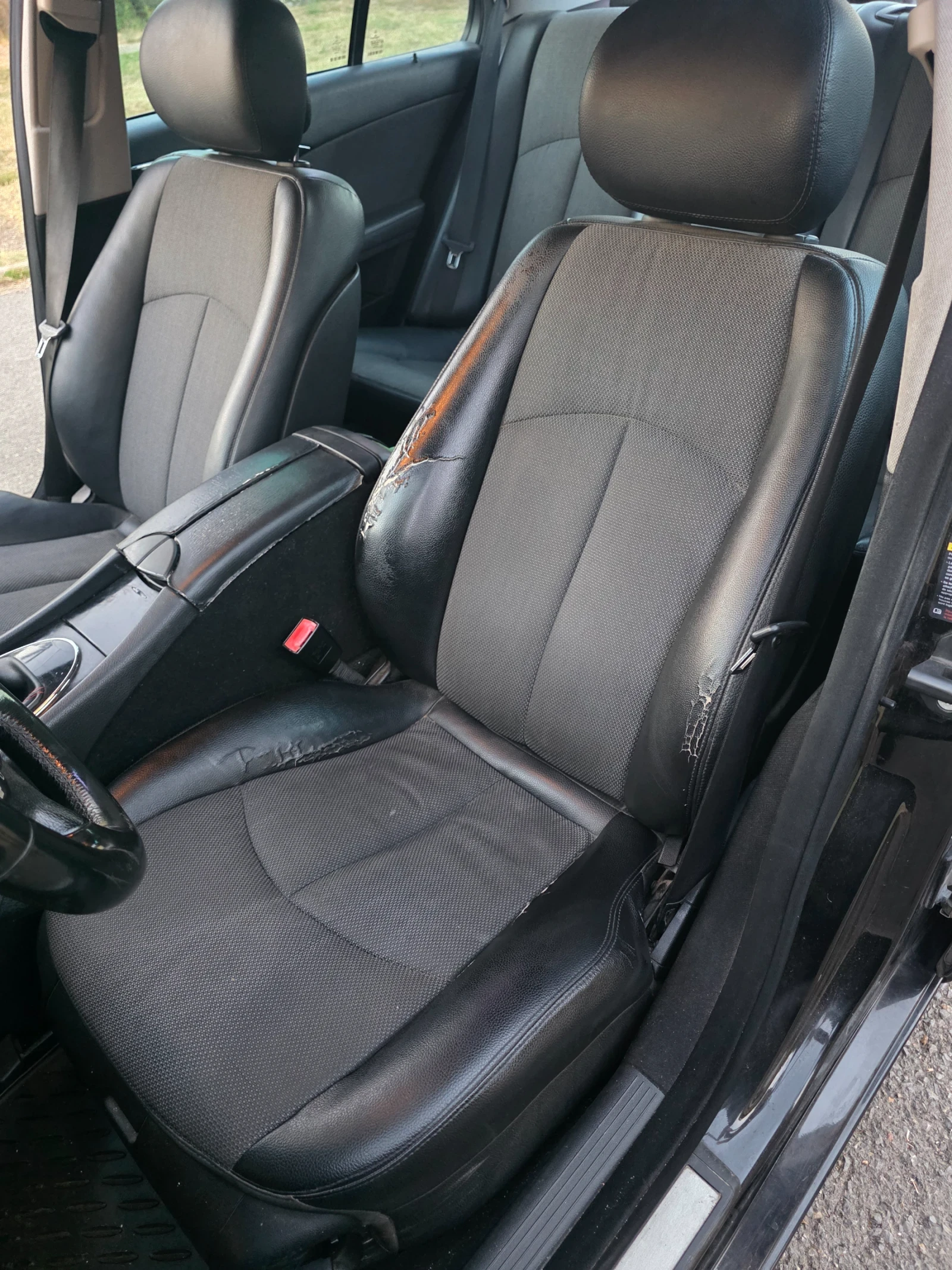 Mercedes-Benz E 220, снимка 11 - Автомобили и джипове - 55709088