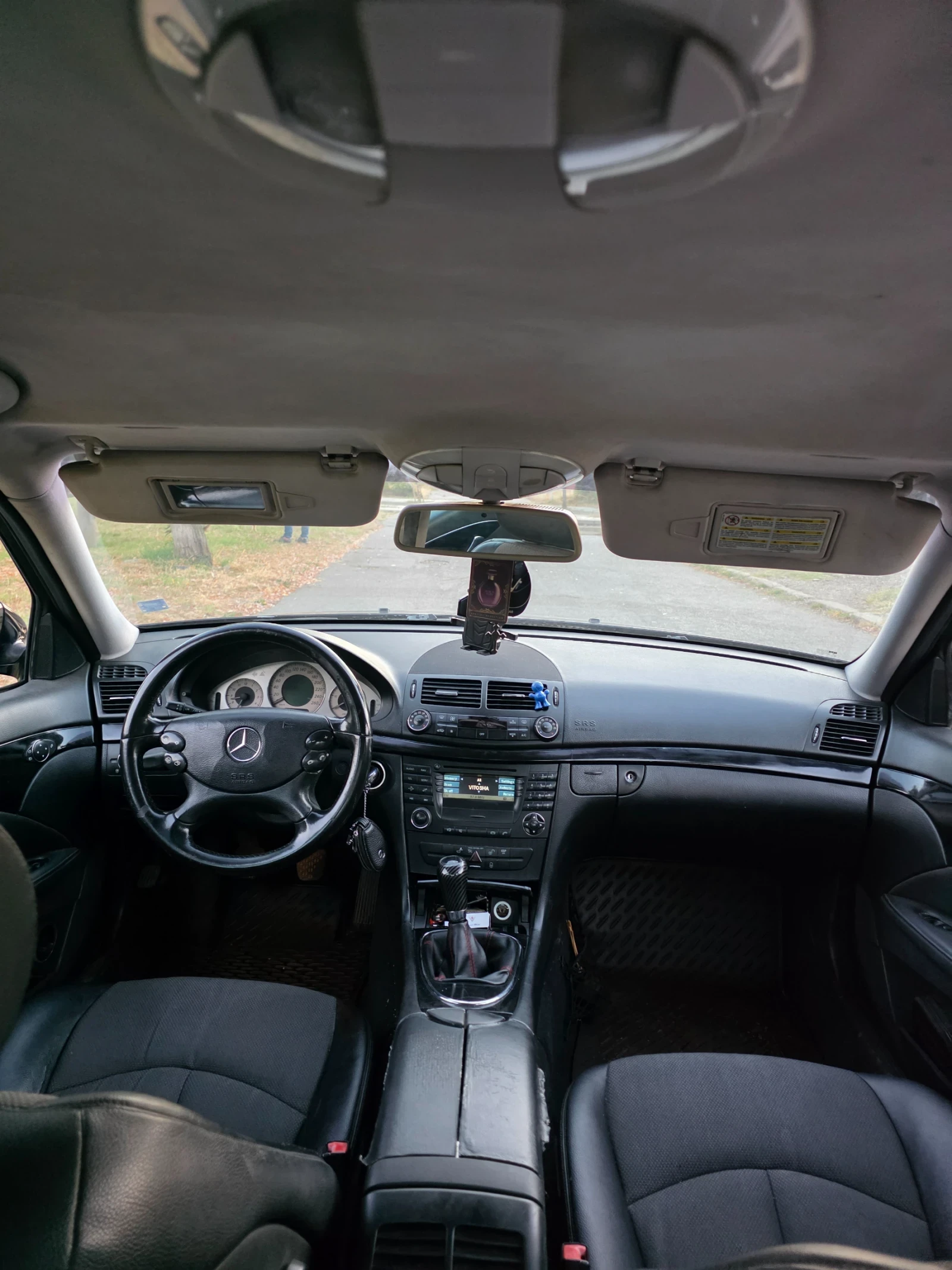 Mercedes-Benz E 220, снимка 7 - Автомобили и джипове - 55709088