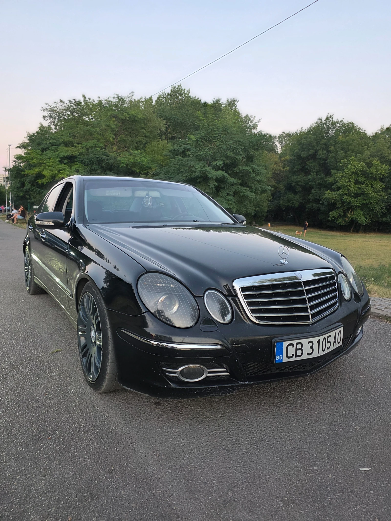 Mercedes-Benz E 220, снимка 2 - Автомобили и джипове - 55709088